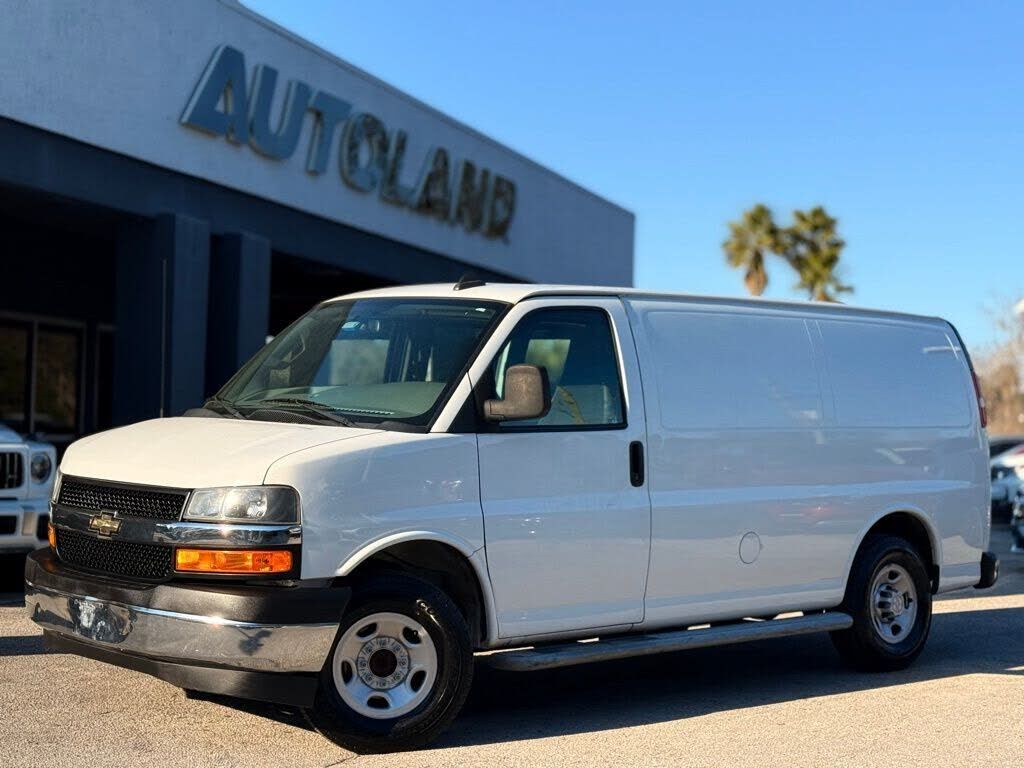 2019 CHEVROLET Express