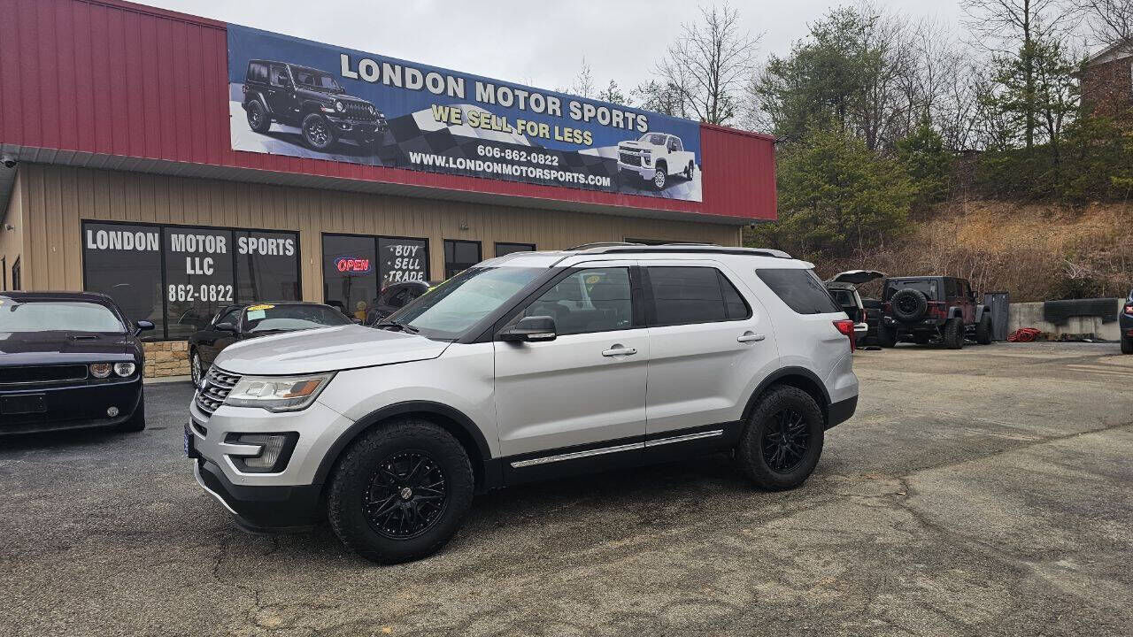 2017 FORD Explorer