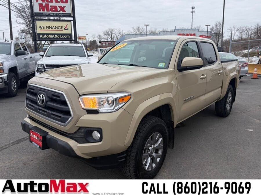 2017 TOYOTA Tacoma