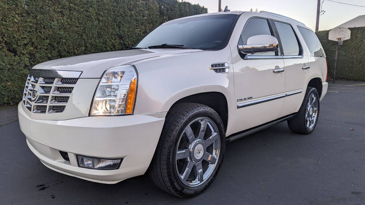 2011 CADILLAC Escalade