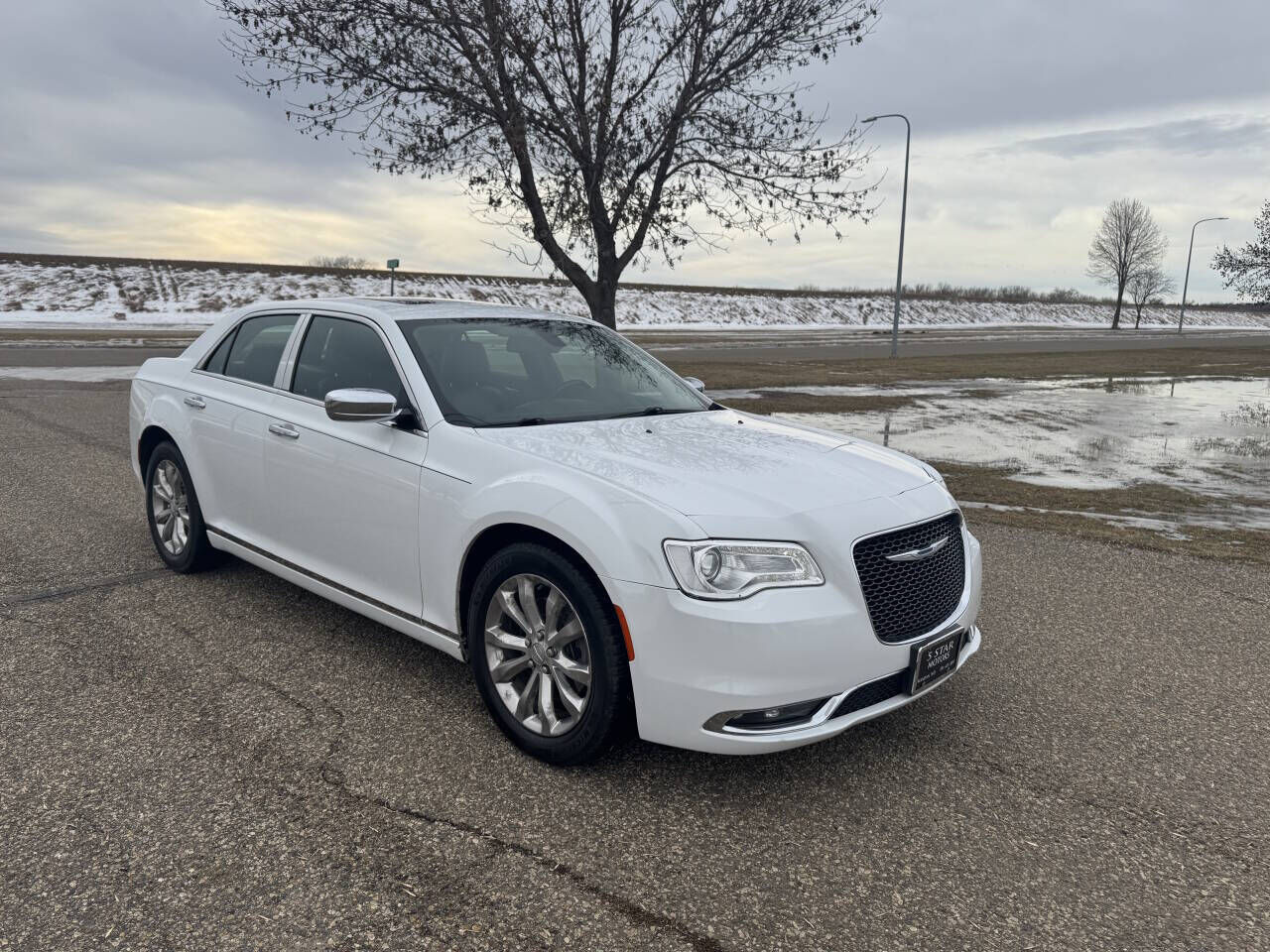 2017 CHRYSLER 300