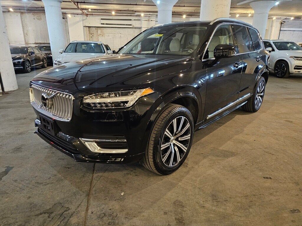 2025 VOLVO XC90