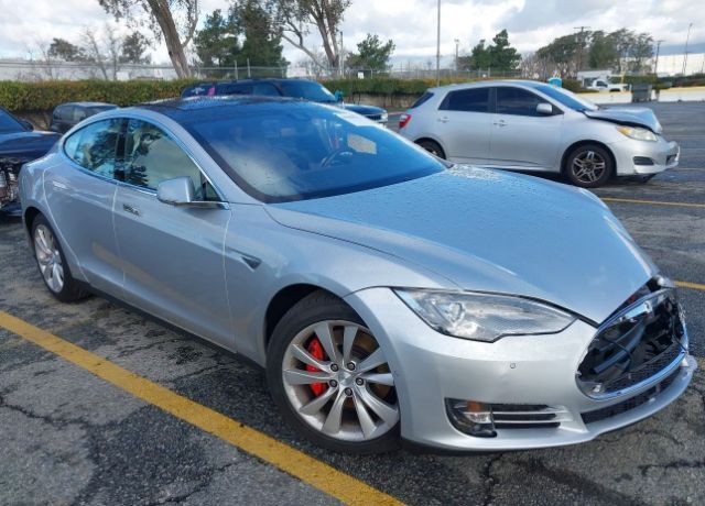 2015 TESLA Model S
