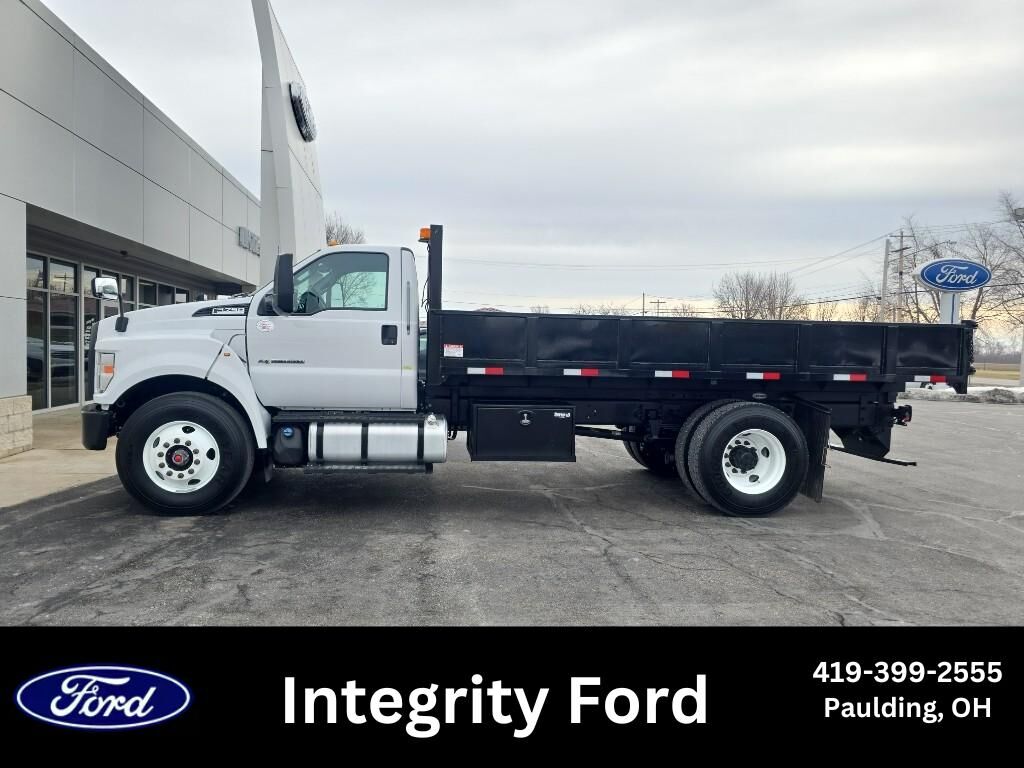 2022 FORD F-750
