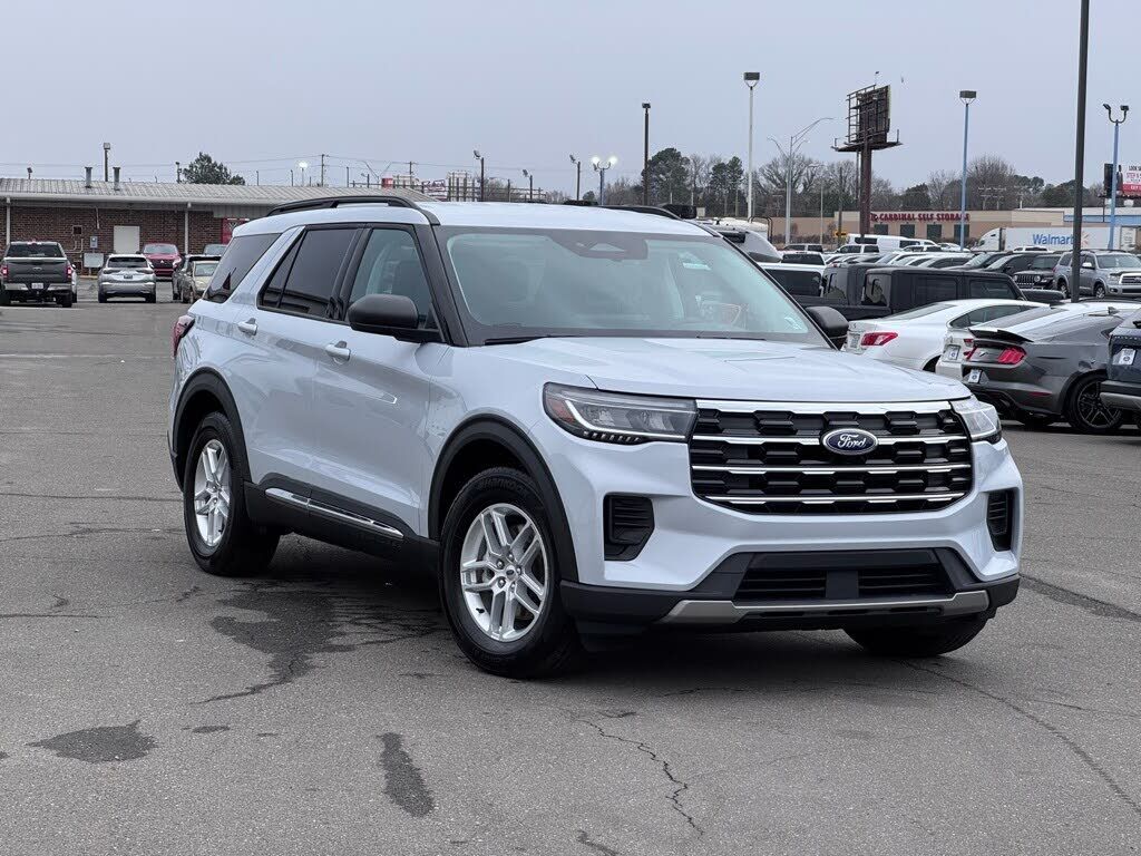 2025 FORD Explorer