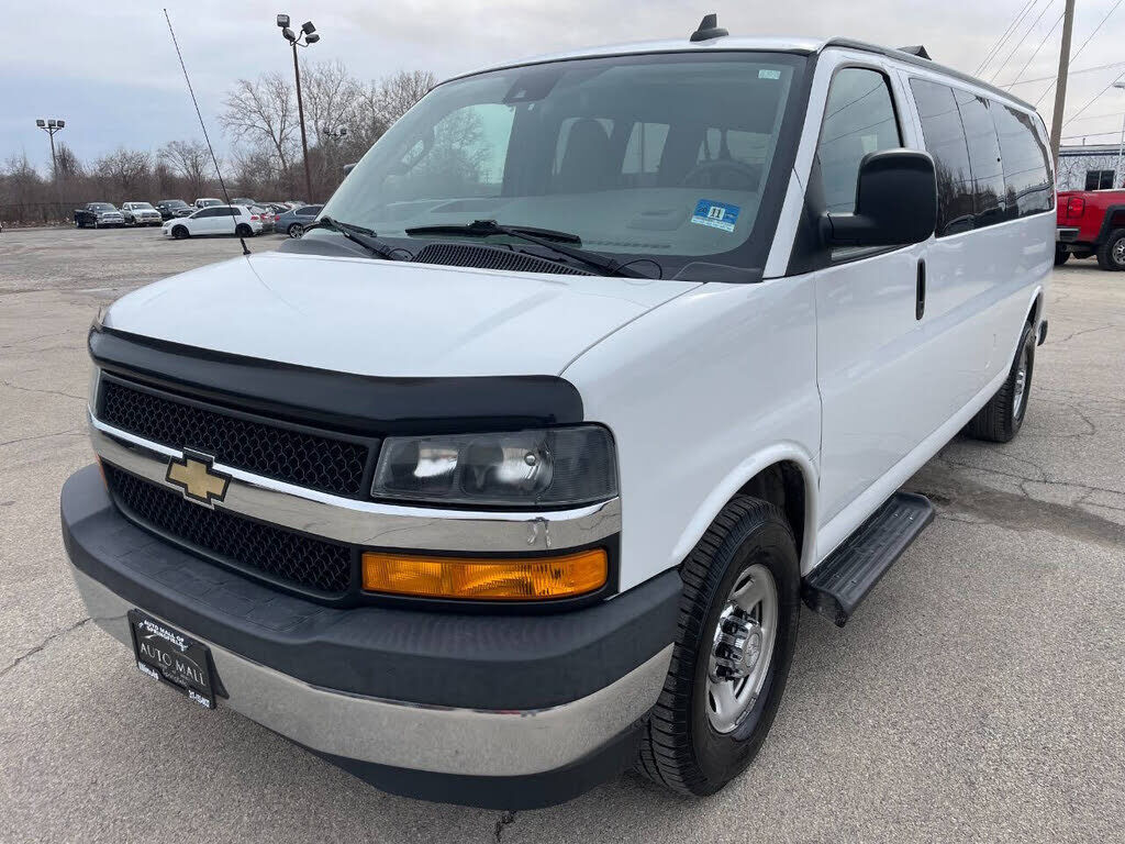 2020 CHEVROLET Express