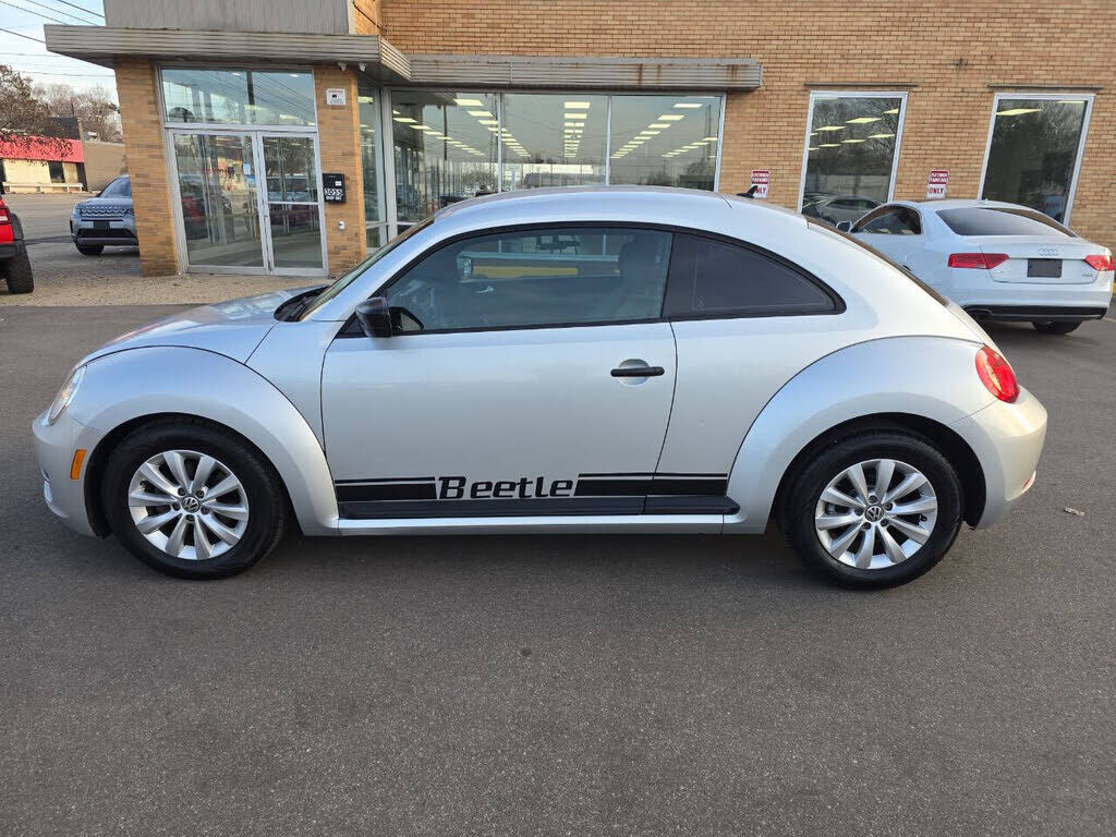 2016 VOLKSWAGEN Beetle