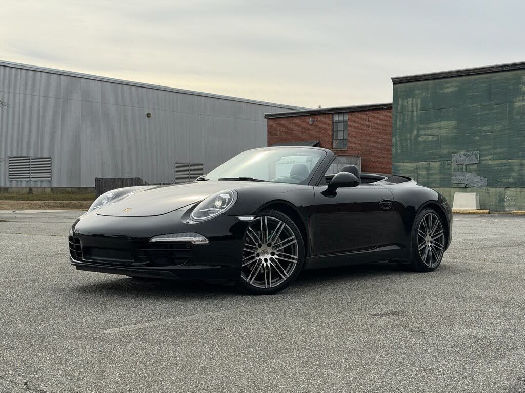 2015 PORSCHE 911