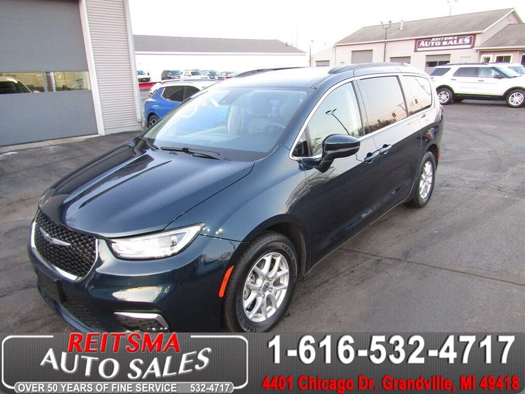 2022 CHRYSLER Pacifica