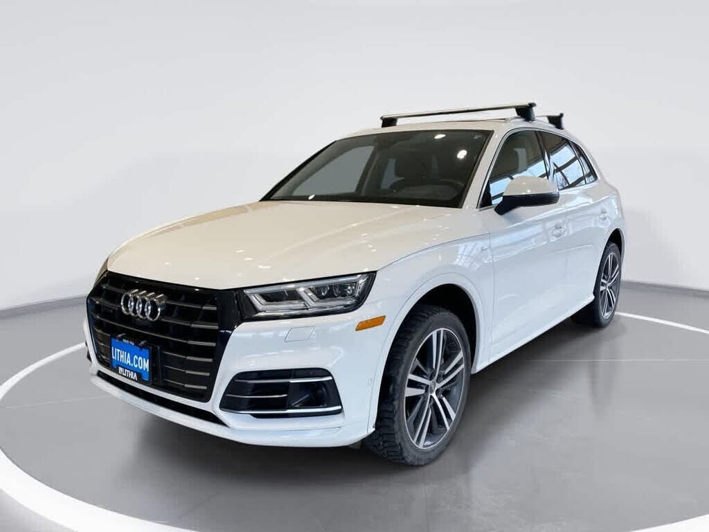 2020 AUDI Q5 e