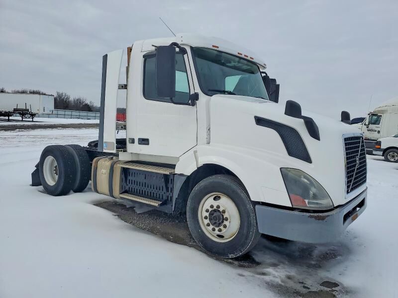 2016 VOLVO TRUCK VNL