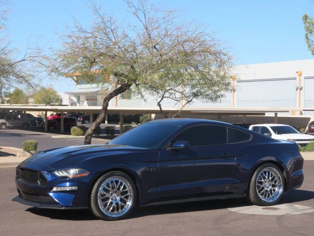 2019 FORD Mustang