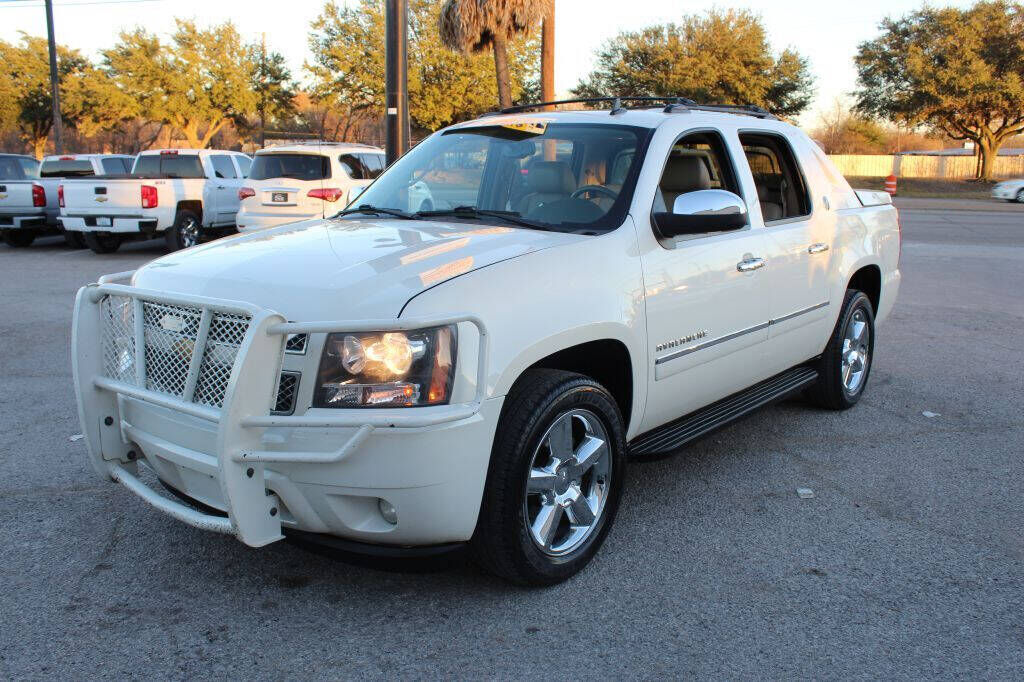 2013 CHEVROLET Avalanche