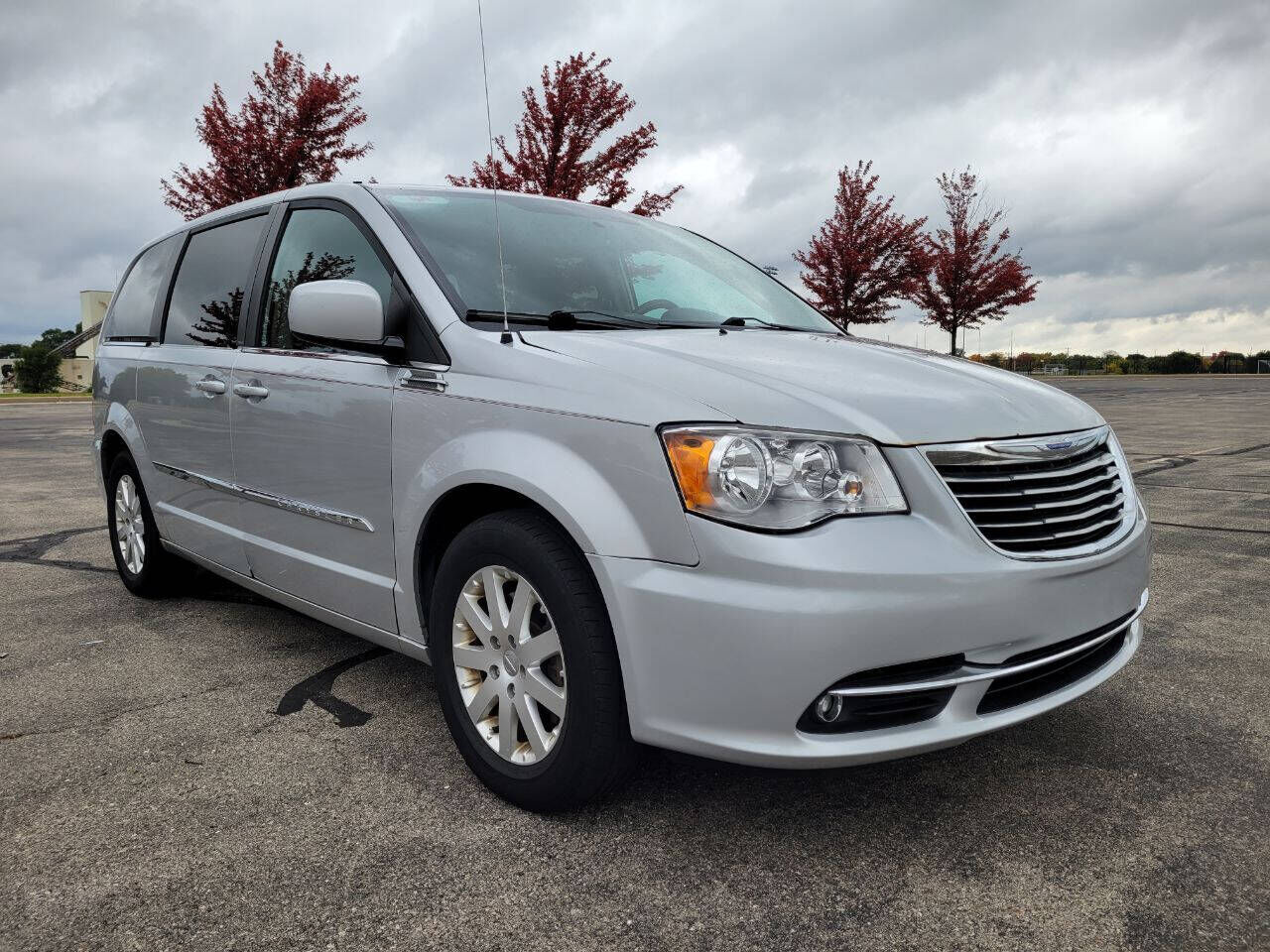2012 CHRYSLER Town and Country