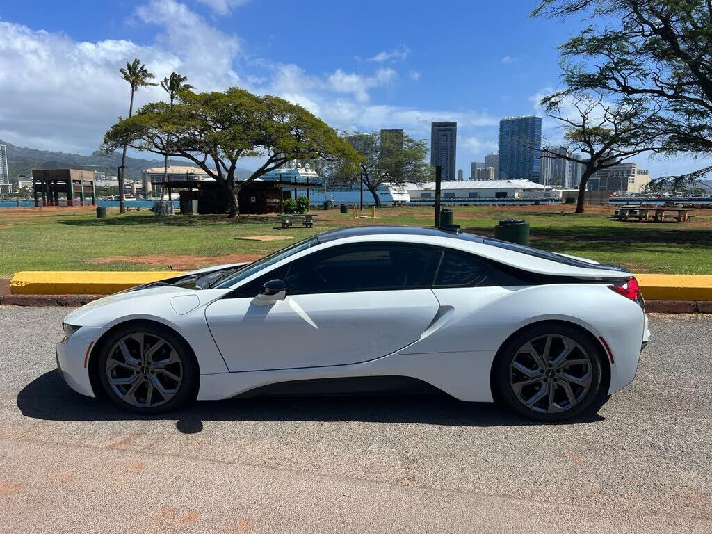 2016 BMW i8