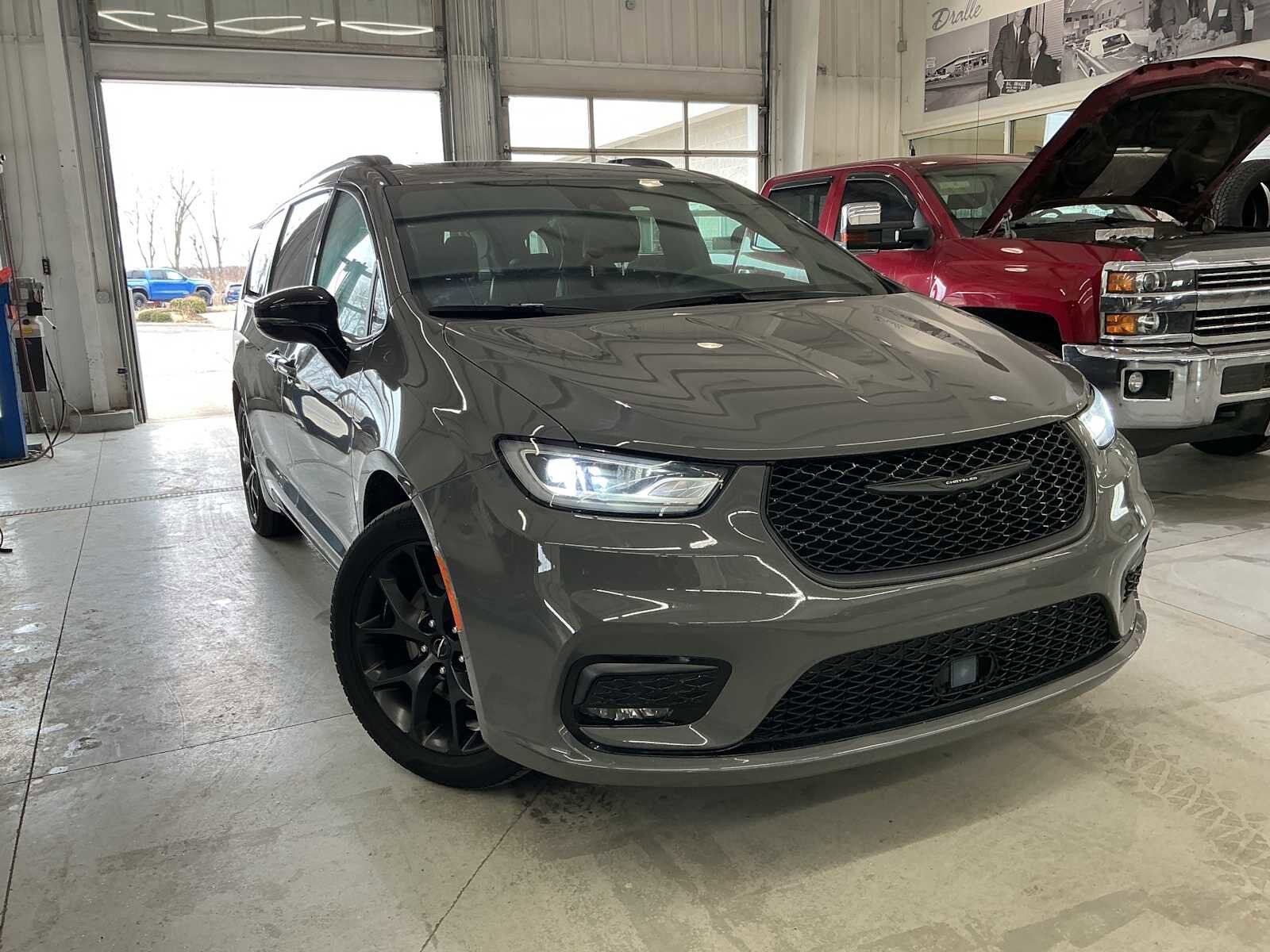 2025 CHRYSLER Pacifica