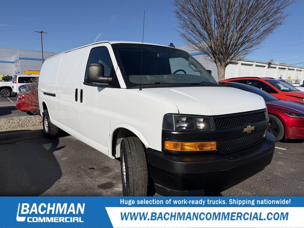 2023 CHEVROLET Express