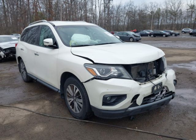 2017 NISSAN Pathfinder