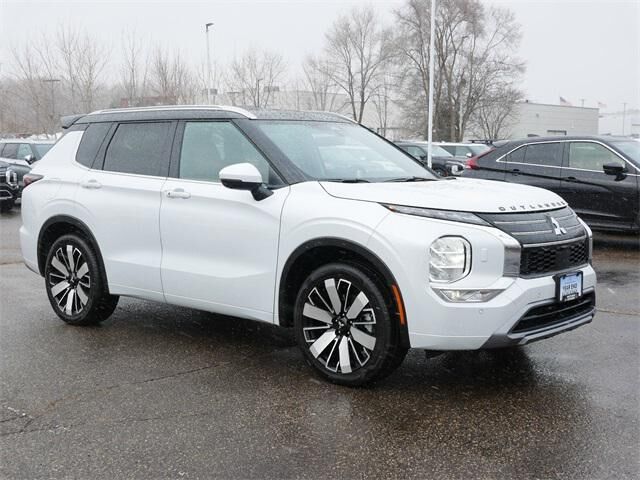 2026 MITSUBISHI Outlander