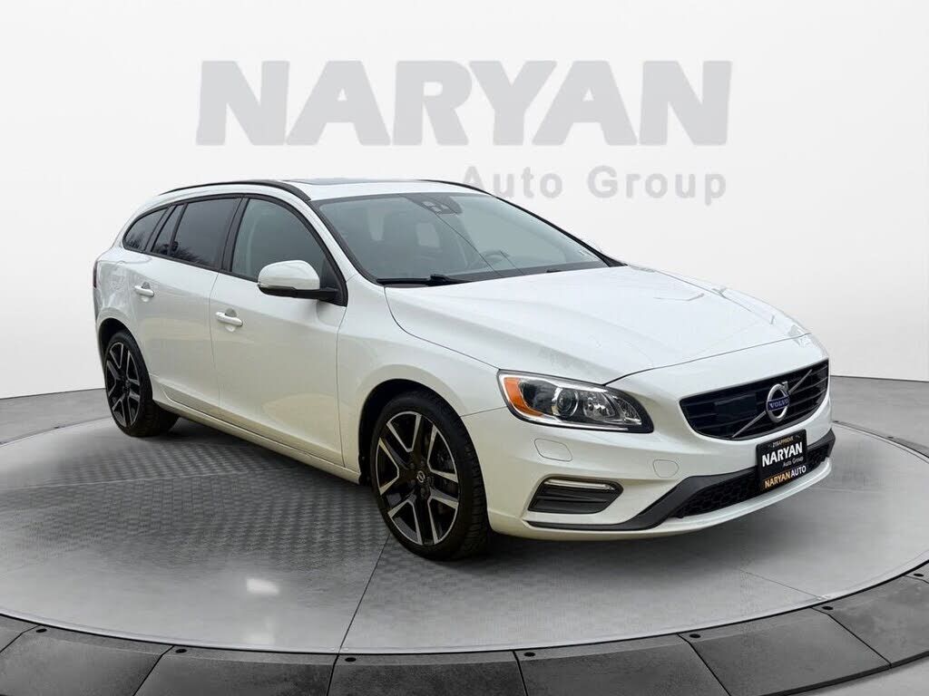 2018 VOLVO V60