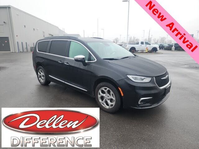 2022 CHRYSLER Pacifica