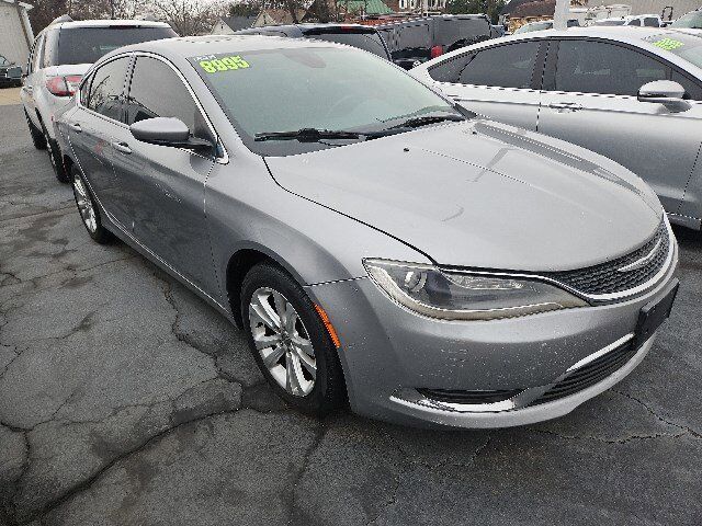 2015 CHRYSLER 200