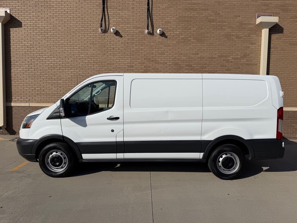 2017 FORD Transit