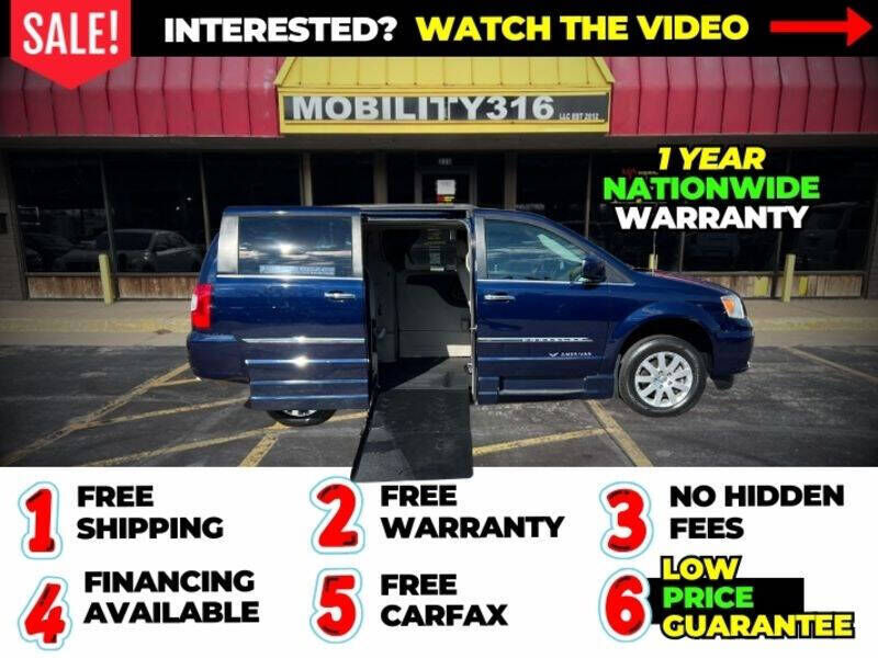 2016 CHRYSLER Town and Country