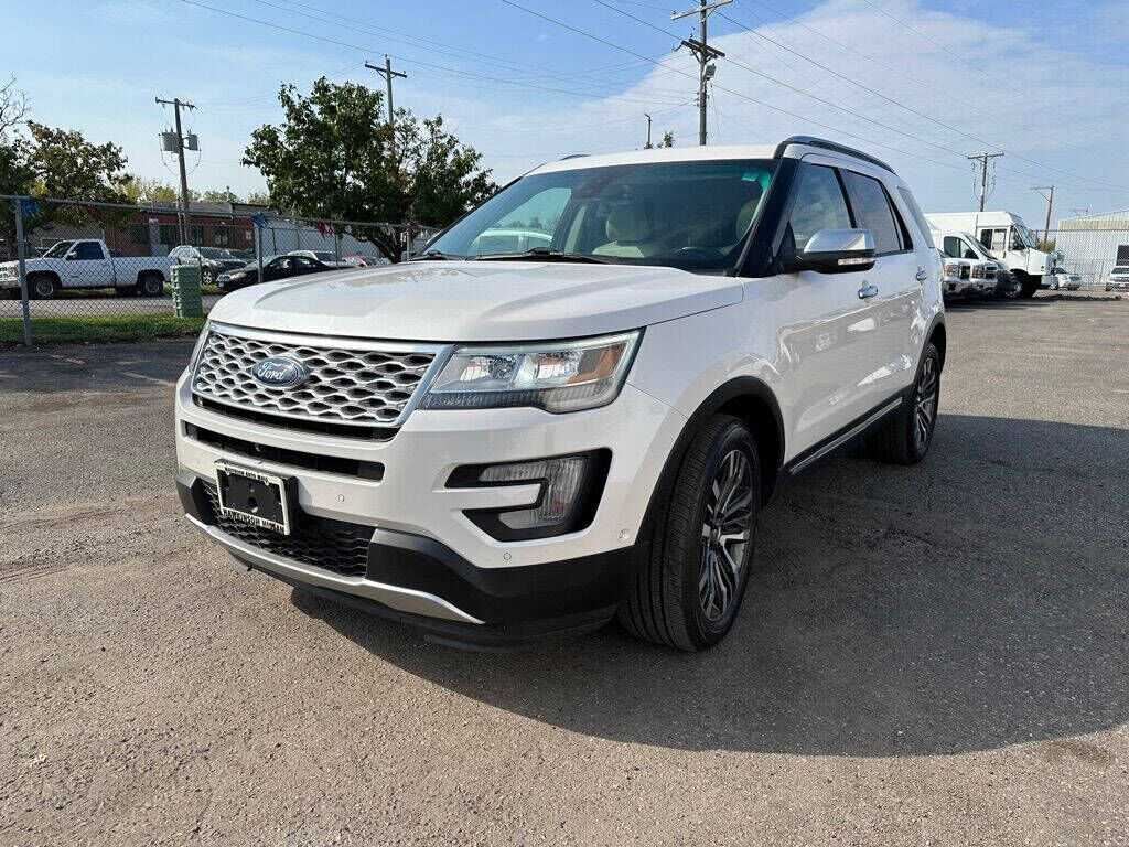 2017 FORD Explorer