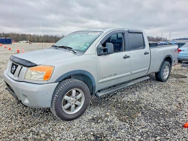 Nissan Titan
