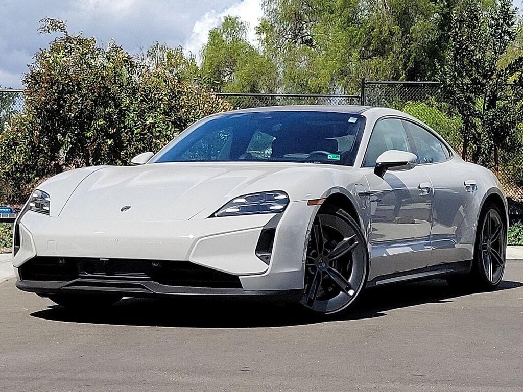 2025 PORSCHE Taycan