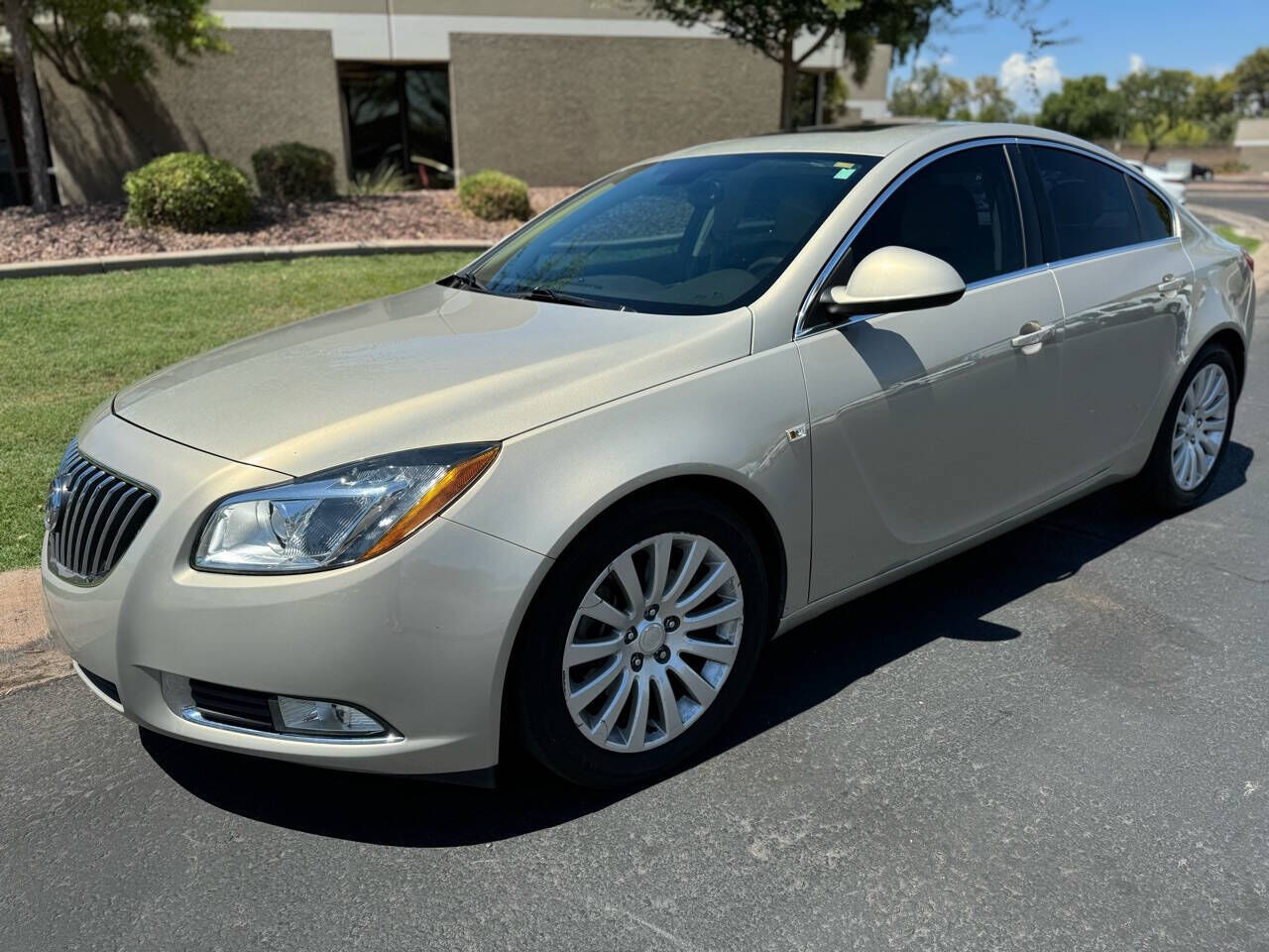 2011 BUICK Regal