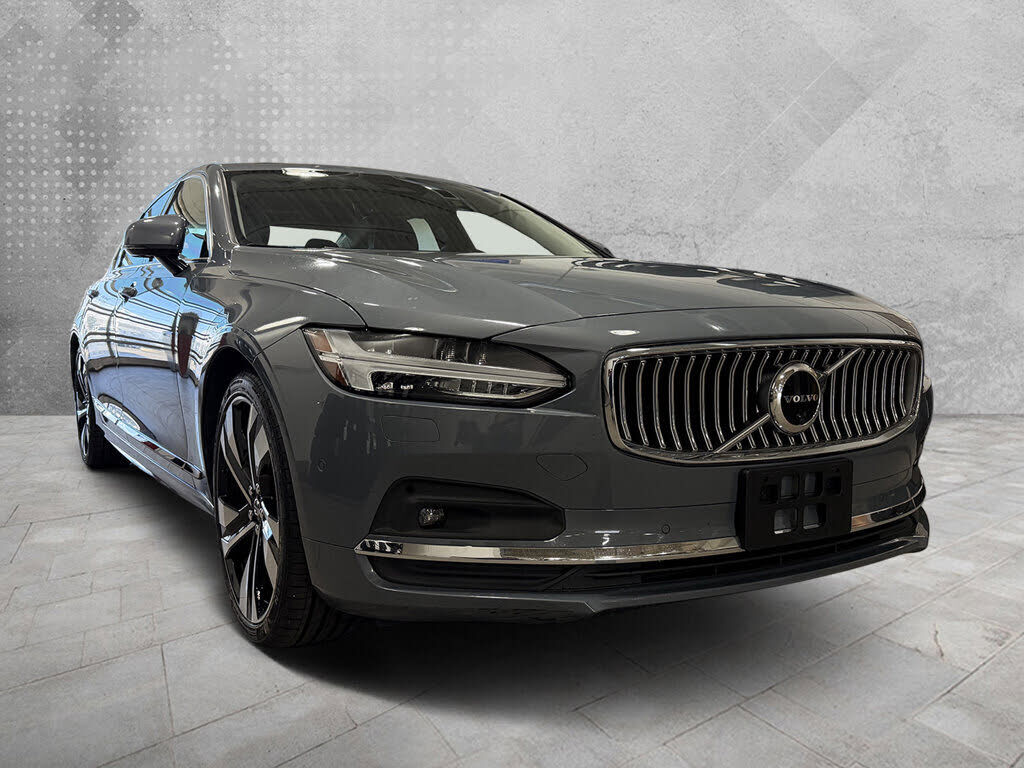 2023 VOLVO S90