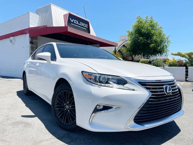 2016 LEXUS ES