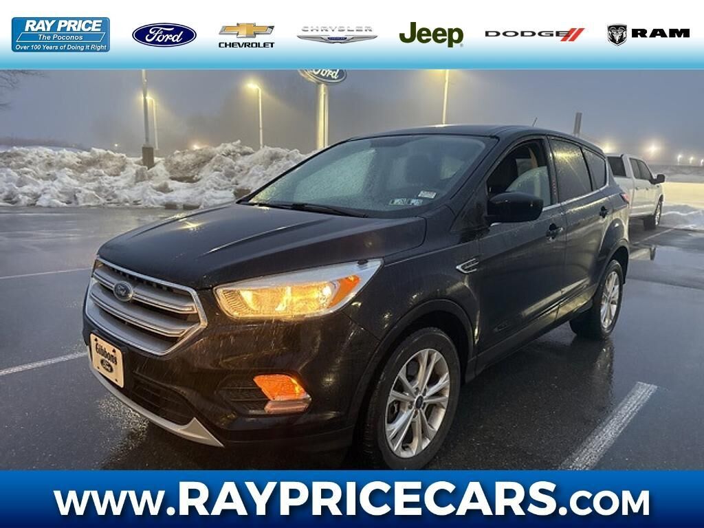 2017 FORD Escape