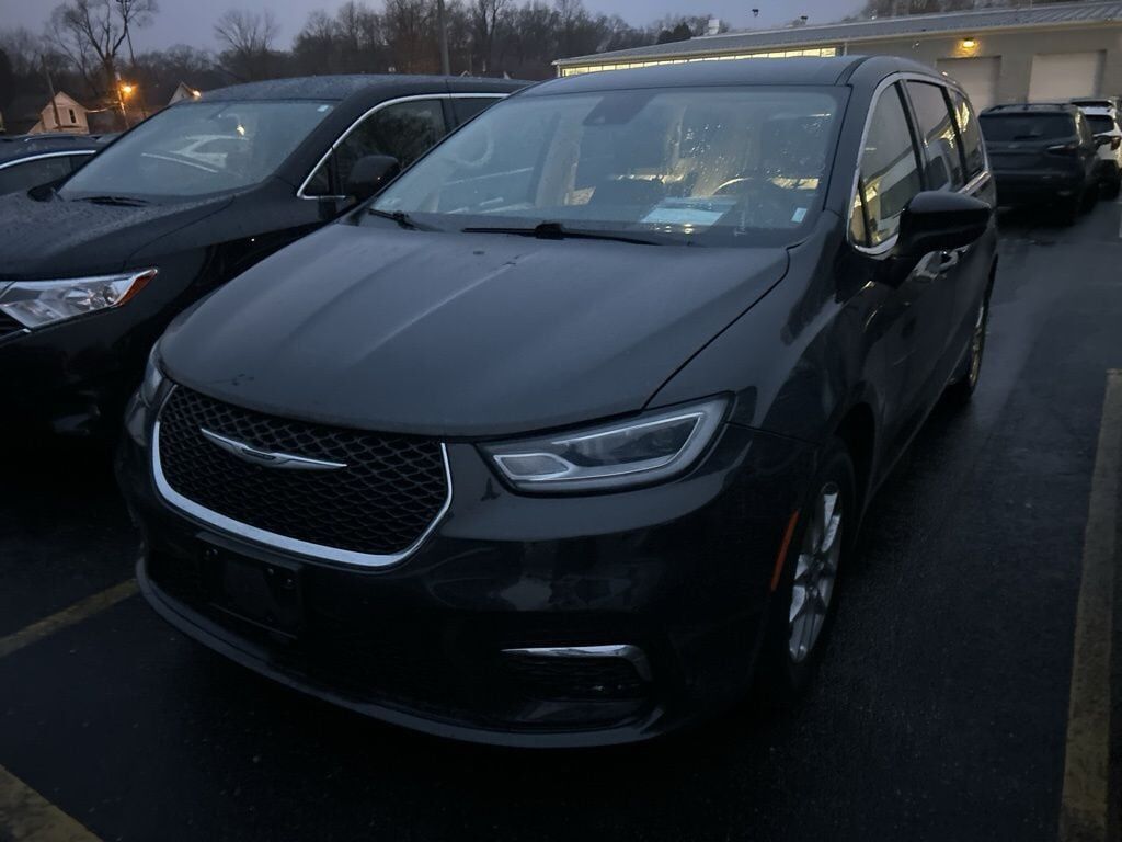 2023 CHRYSLER Pacifica