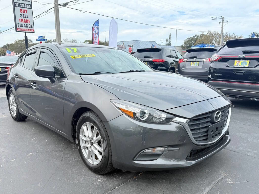 2017 MAZDA Mazda3