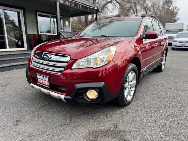 2013 SUBARU Outback
