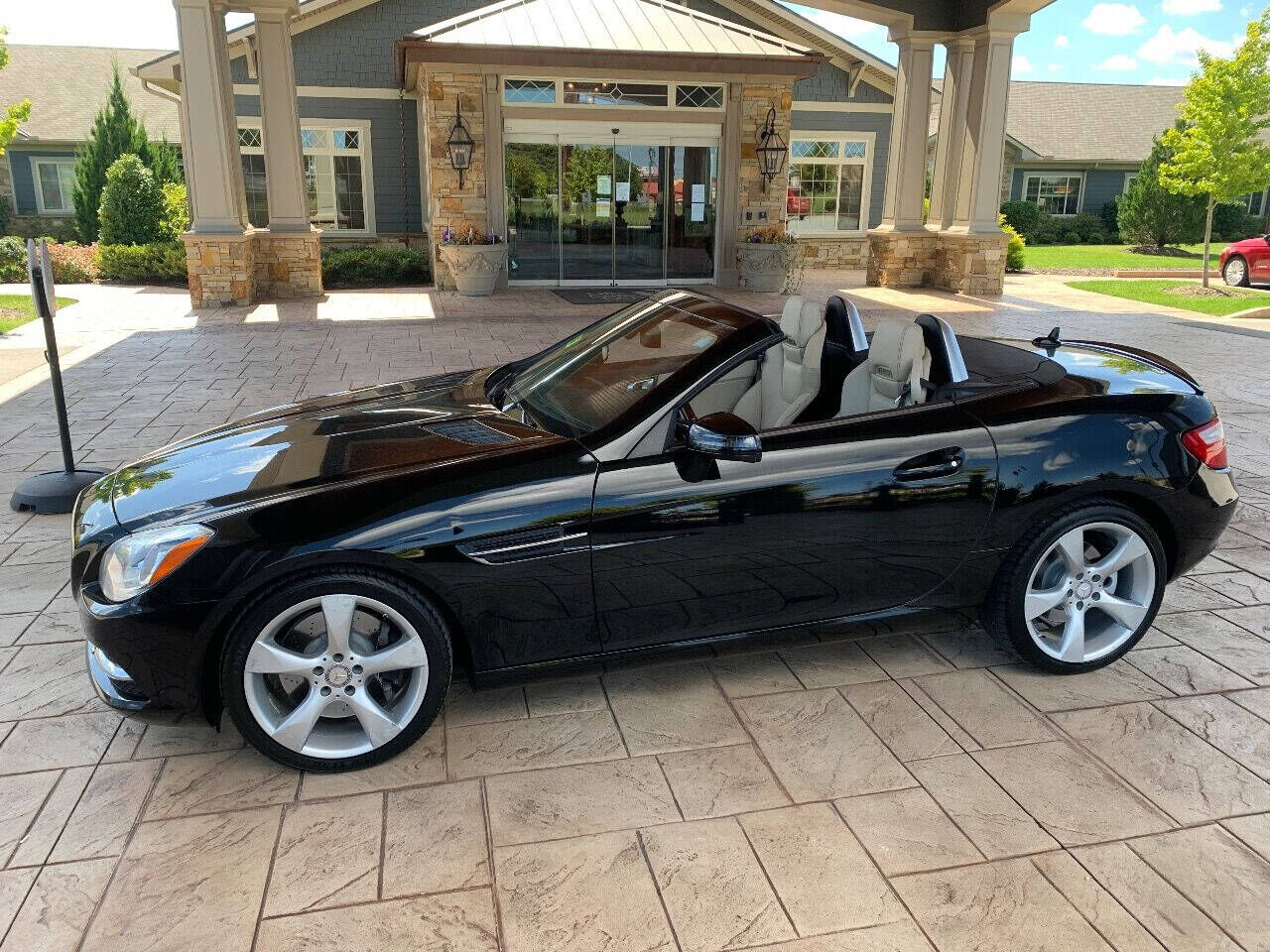 2012 MERCEDES-BENZ SLK-Class