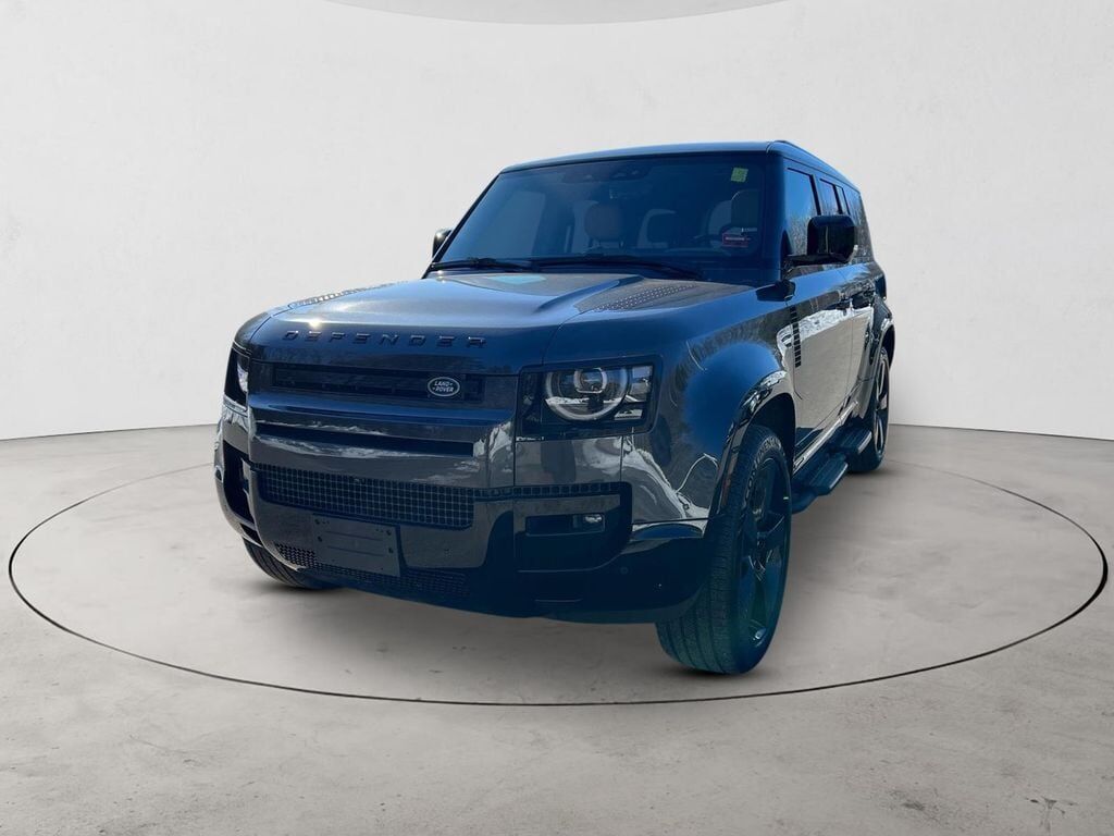 2026 LAND ROVER Defender
