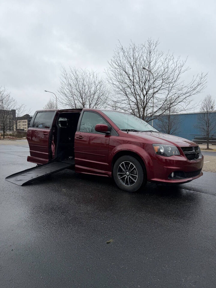 2017 DODGE Grand Caravan