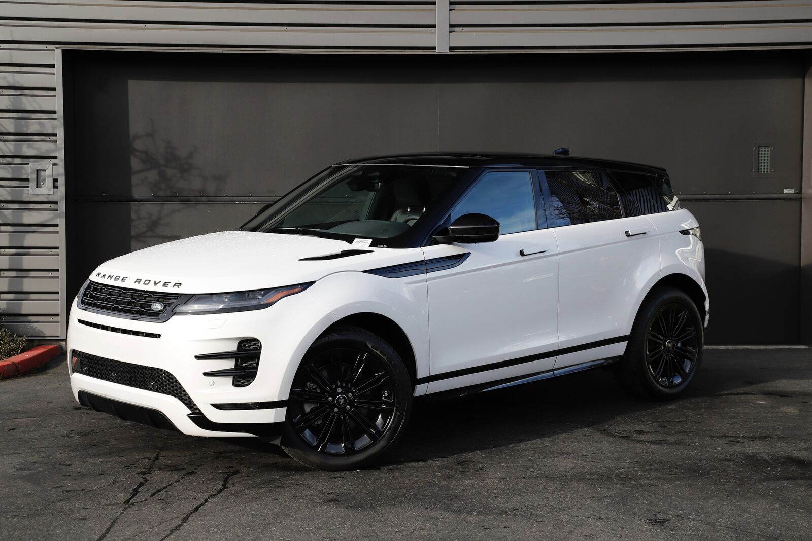 2025 LAND ROVER Range Rover Evoque