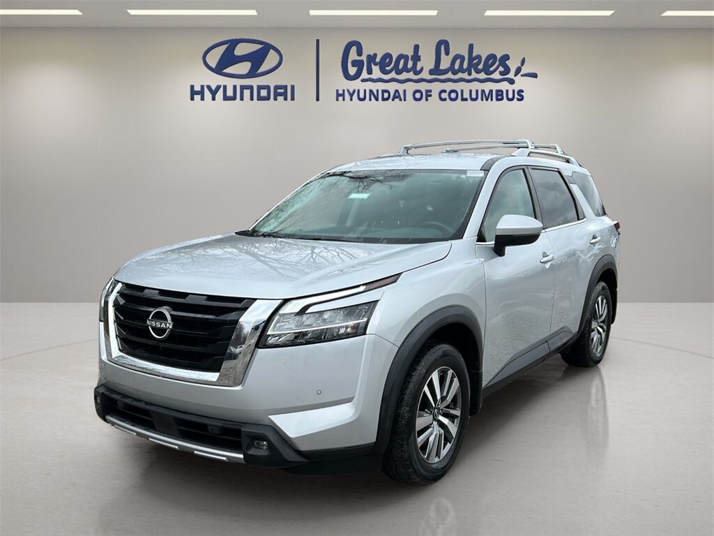 2022 NISSAN Pathfinder