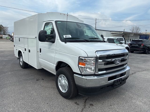 2026 FORD E-350