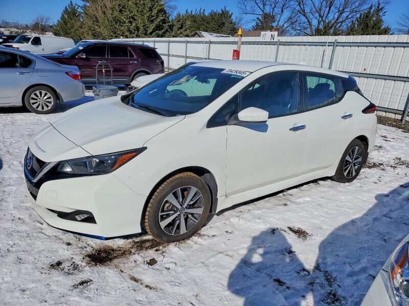 2022 NISSAN Leaf