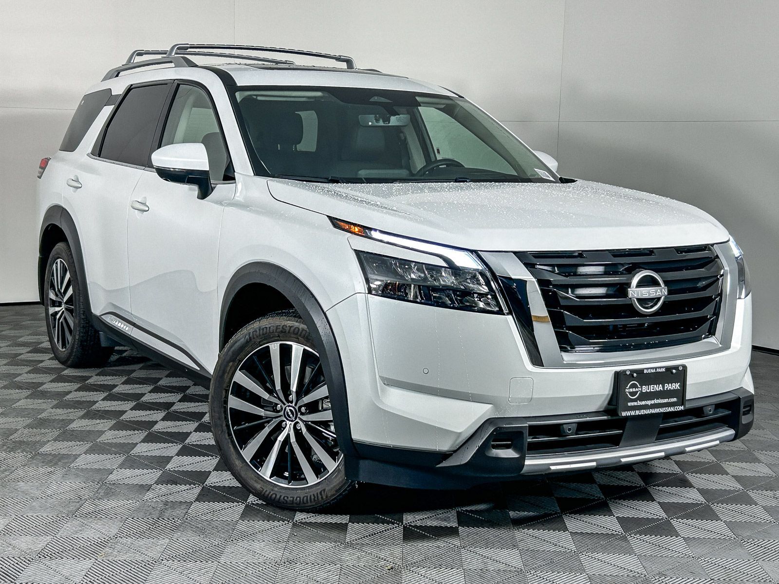 2025 NISSAN Pathfinder