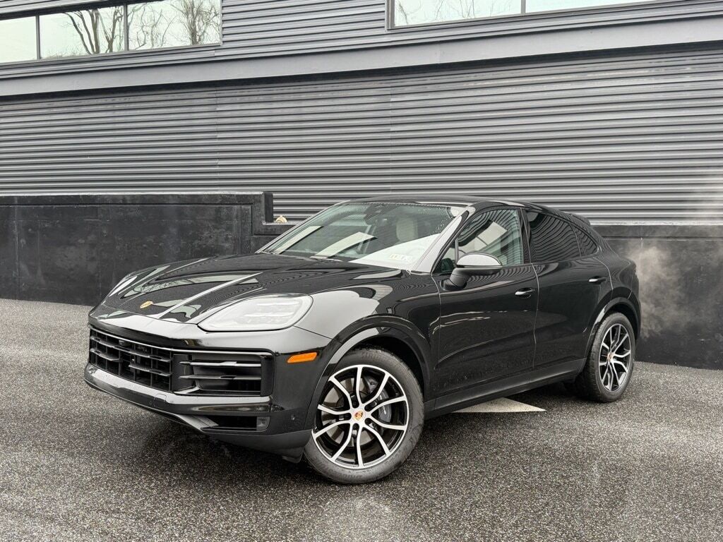 2025 PORSCHE Cayenne