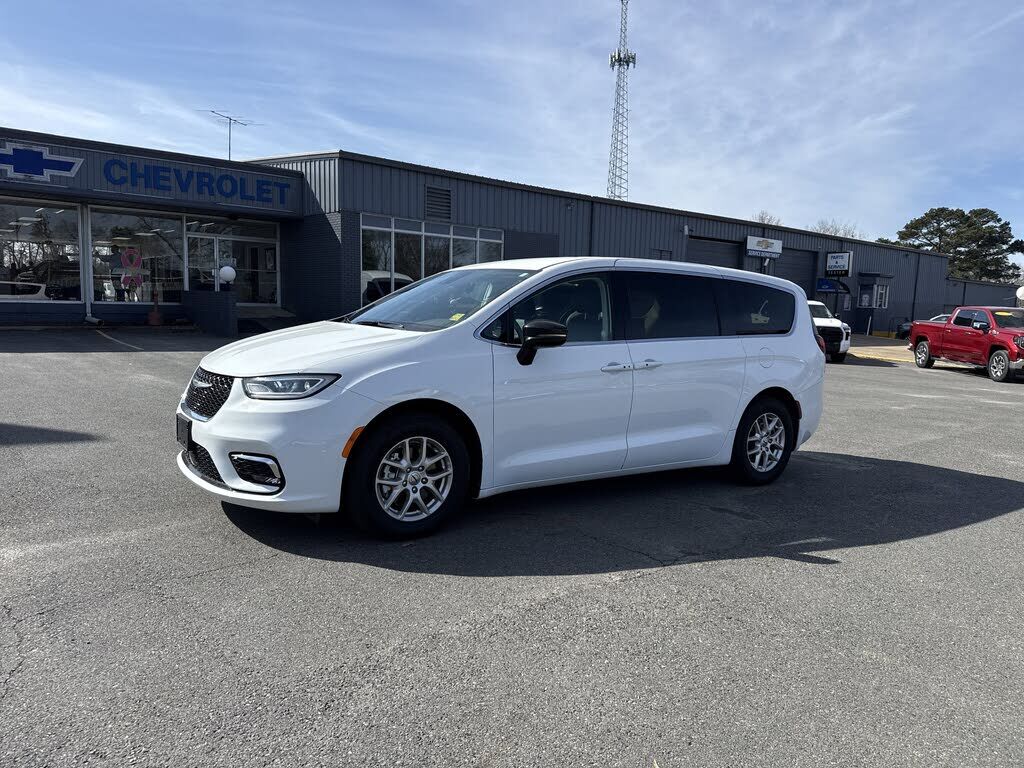 2024 CHRYSLER Pacifica