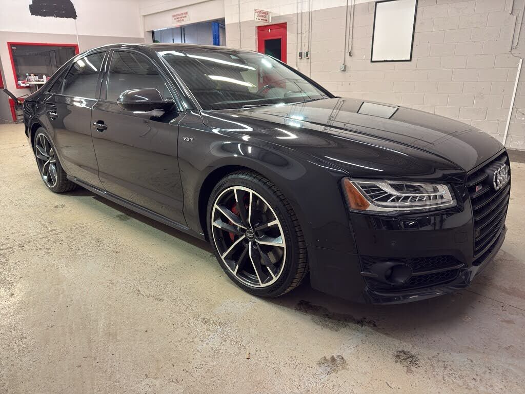 Audi S8