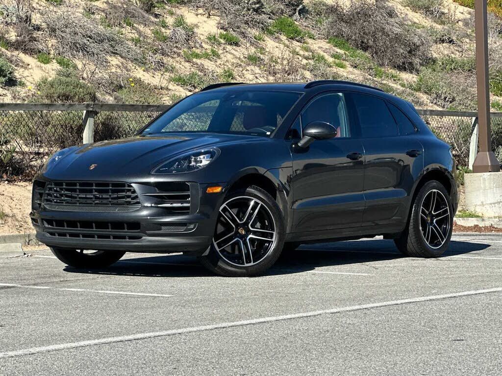 2021 PORSCHE Macan